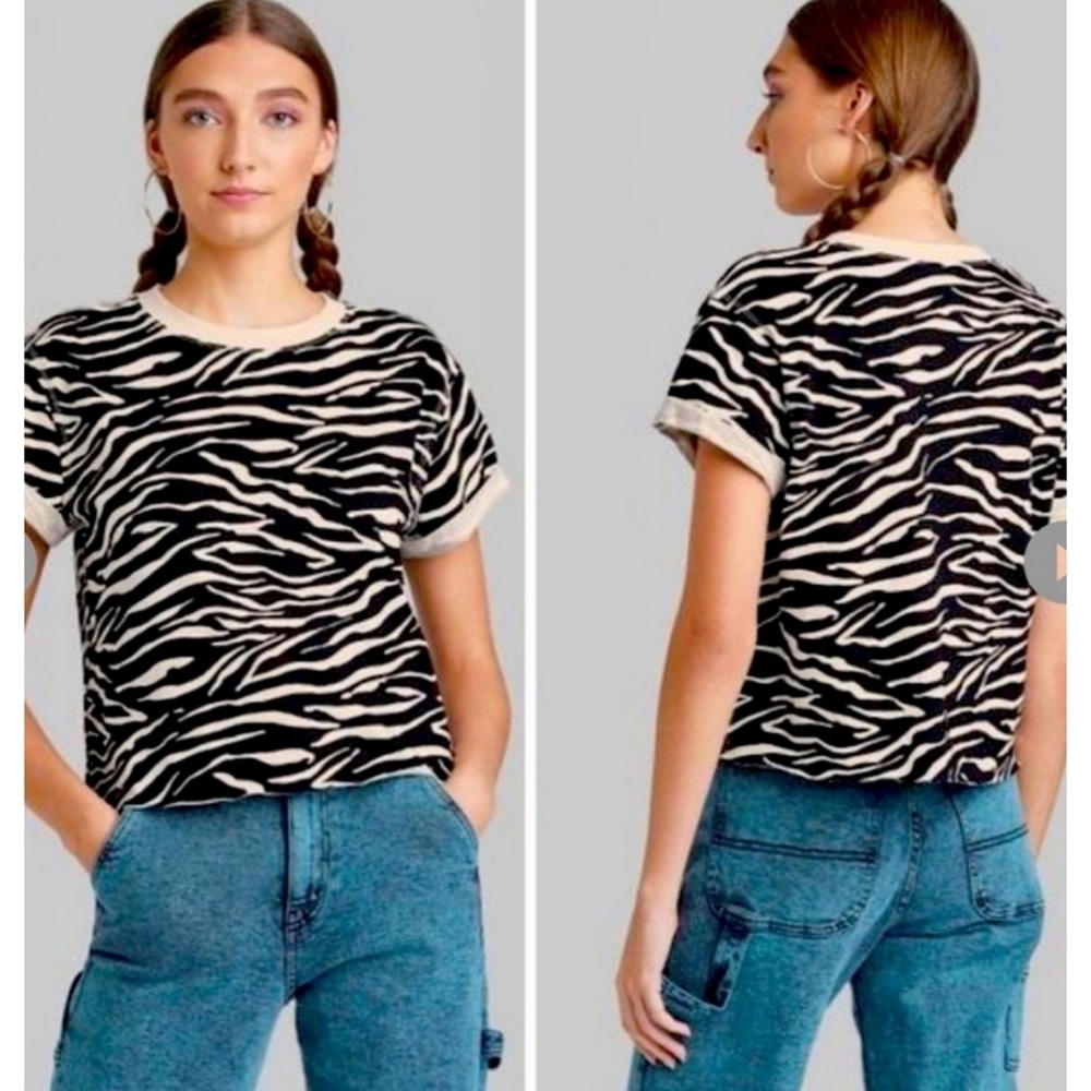 Wild Fable Zebra print Crop tee Size M